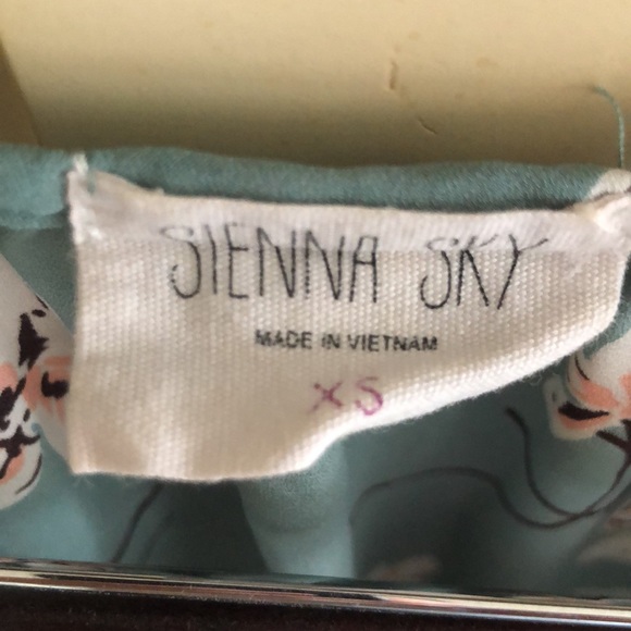 Sienna Sky Floral Printed Top - Picture 2 of 7